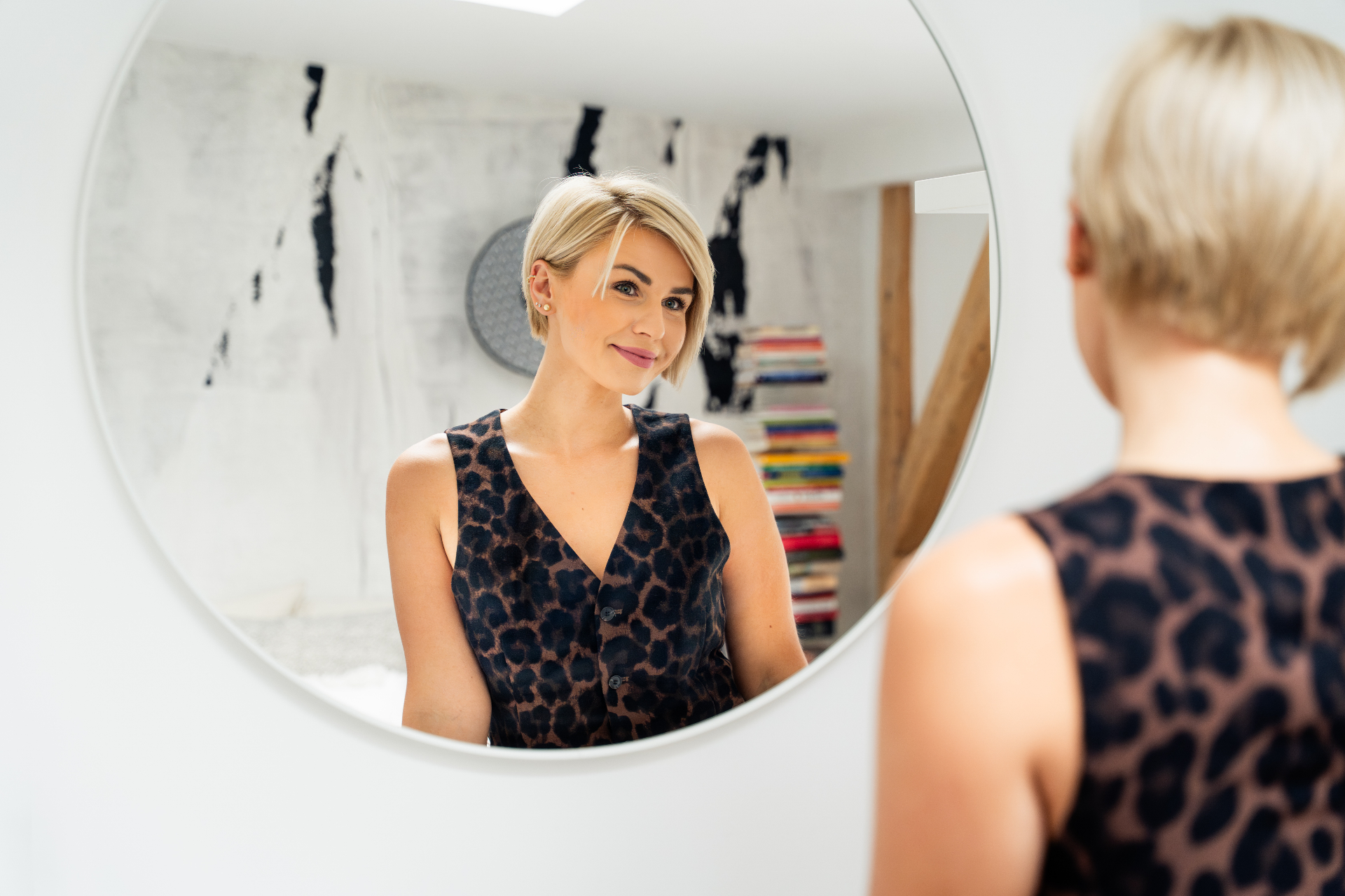 Anna w cichym momencie refleksji